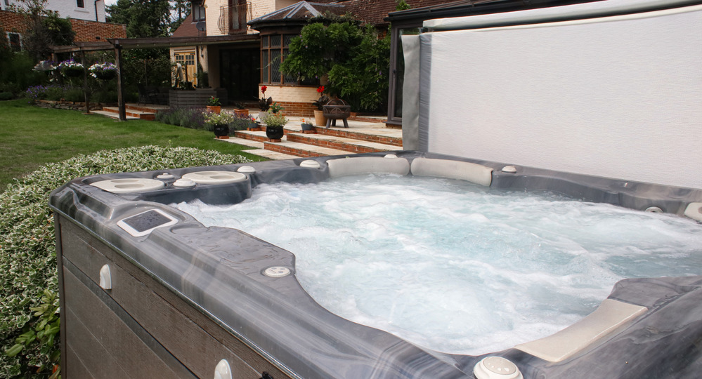 8 Bedroom House In Farnborough